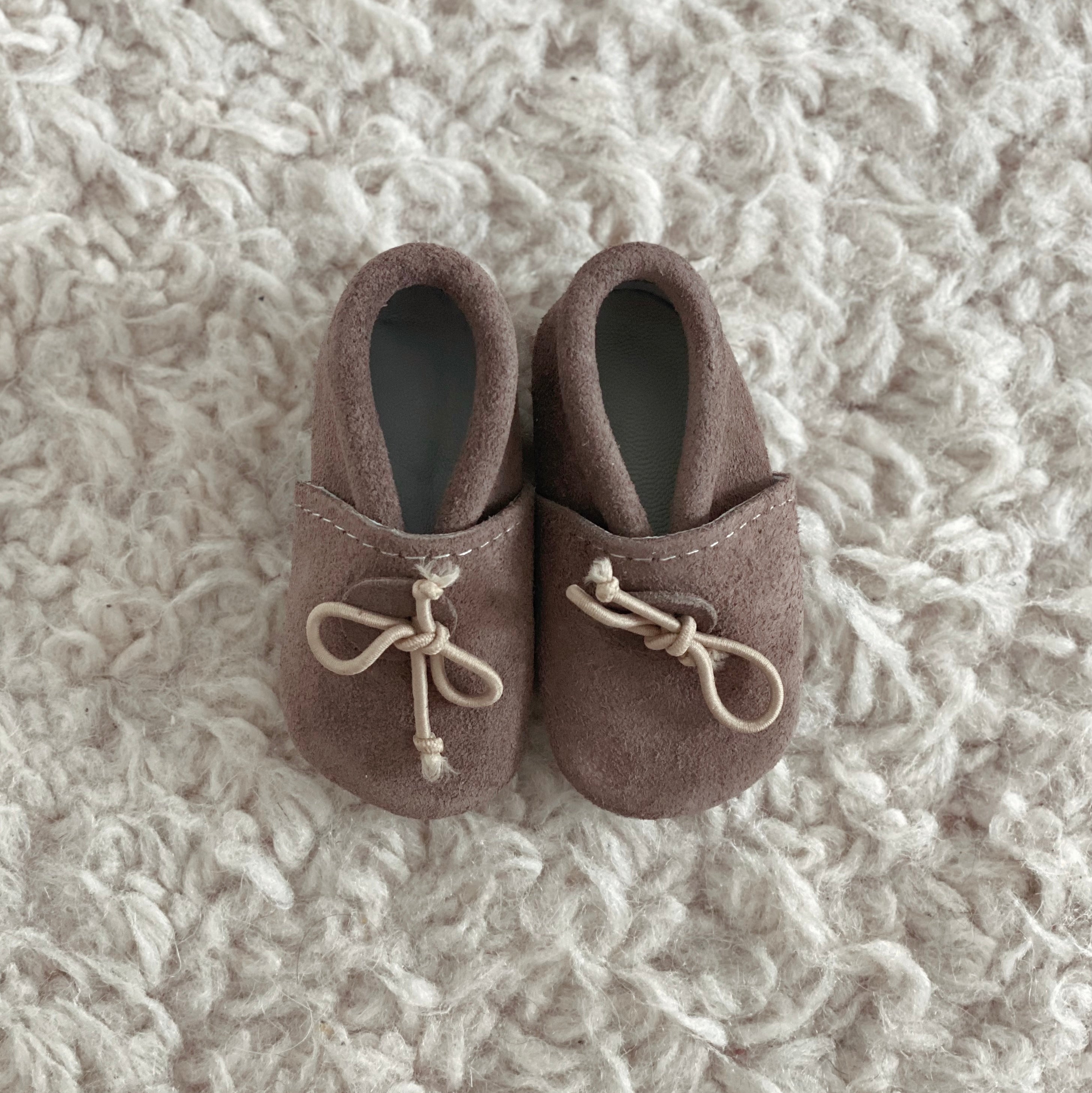 Baby slippers brown