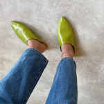 Load image into Gallery viewer, Leather mules Green
