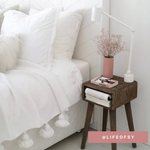Load image into Gallery viewer, Pom pom blanket white
